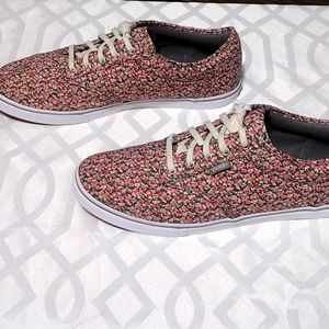 Women's size 11 Van's Off The Wall